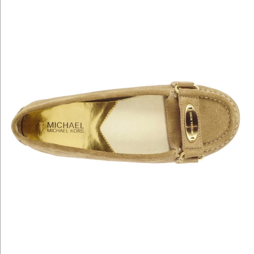 EUC MICHAEL KORS DRIVER MK PLATE